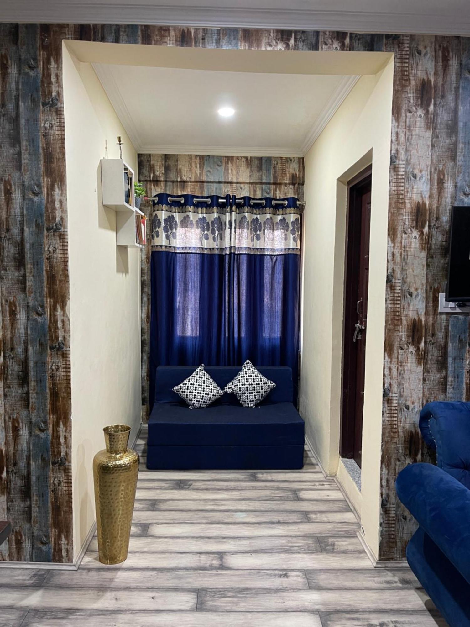 The Khayabaan - Luxurious Home Stay Away From Home Srīnagar Extérieur photo